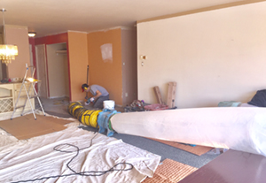 Travaux de démolition de plancher épaulé par notre système de travaux sans poussières à Saint-Bruno sur la rive-sud de Montréal