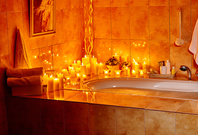Rénovation de salle de bain avec baignoire encastrée - Projet de rénovation d'une salle de bain avec baignoire encastrée. Il ne suffit que de quelques idées de design et il vous est possible de créer un véritable lieux de relaxation. Travaux de rénovation de salle de bain effectués à Longueuil sur la rive-sud de Montréal