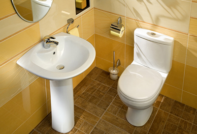 Projet de construction de salle de bain chaleureuse - Construction de salle de bain avec installation d'une toilette et d'un lavabo ainsi que pose de la céramique au sol et sur les murs. Des couleurs chaudes et d'ambiance relaxante ont été utilisées pour le projet. Travaux effectués à Longueuil.